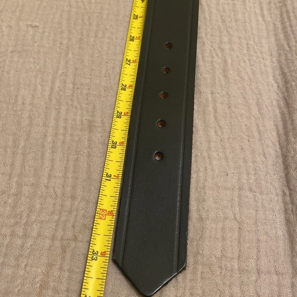 JAY-PEE GENUINE TOP GRAIN BRIOLE COWHIDE BLACK BELT . Size 28 . New . No tags